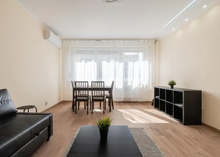 Cloud 8 Apartment