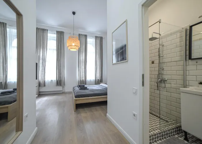 Cosy Corner - Csengery Street