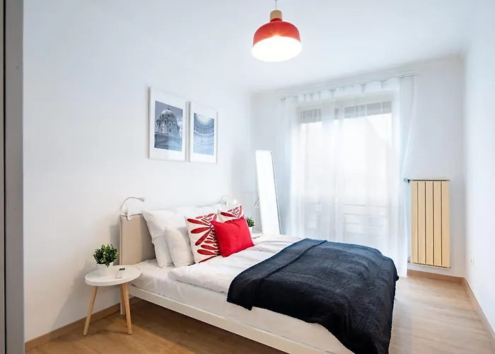 Balcony - Central - Spacious - Sunny