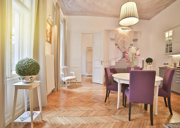 Nadi\'S Home - Heart Of Budapest