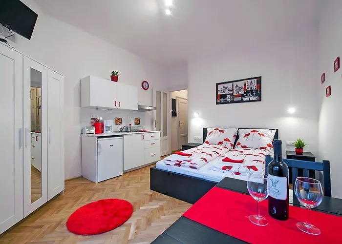 Parking, Ac, Wifi Flat Next To Andrassy Ave