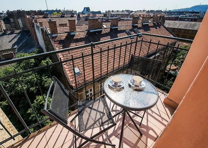 Blaha Nice View Apartment
