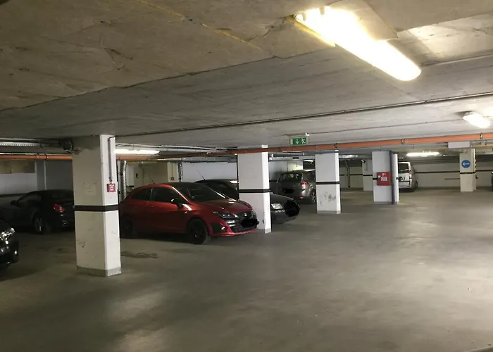 Adam\'S Apartment And Free Parking