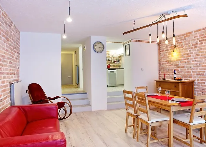 Unique Ping-Pong Family Duplex In The Heart Of City