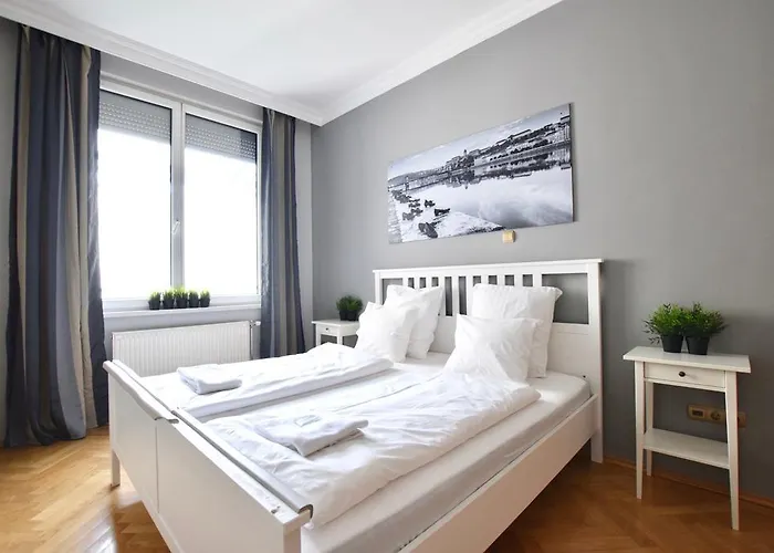Standerd Apartment By Hi5 - Lovag Family Suites
