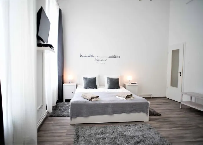 Castle Trees Apartment