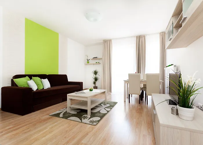 Corvin Plaza apartamentos&Suites