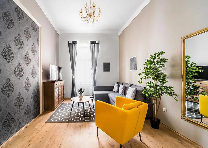 Nyar 3 Bedroom Centre Entire Home