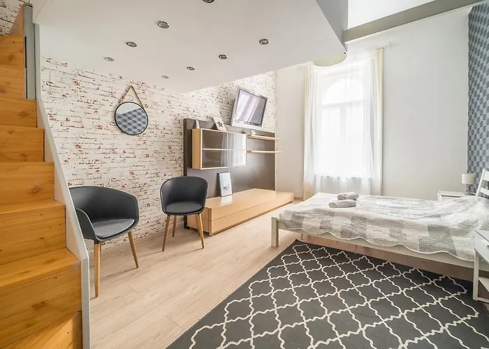 Susan Apartment Near Blaha Lujza Square