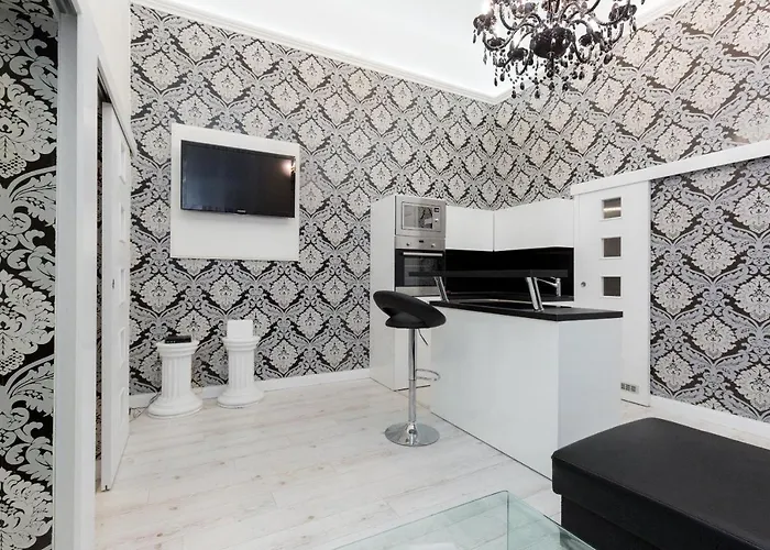The Fashion Street Apartments
