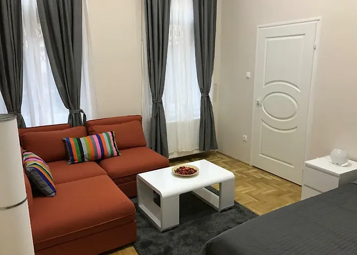 Lovely Studio Near To Danube Riverside