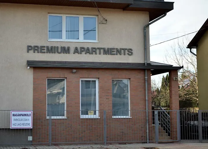 Airport Premium Apartments