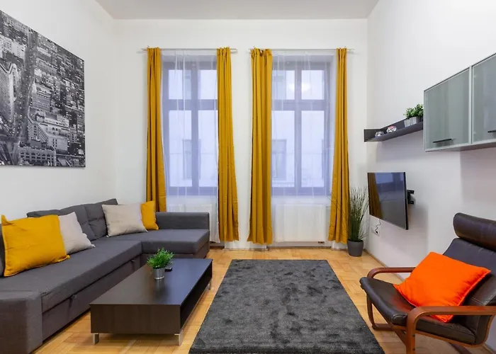 Downtown Home In The Gozsdu Garden