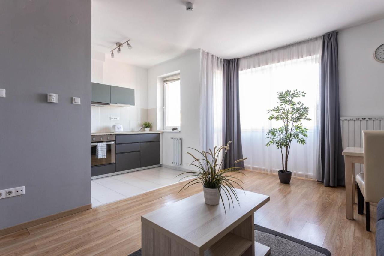 Corvin Plaza Apartamentos&suites 3*