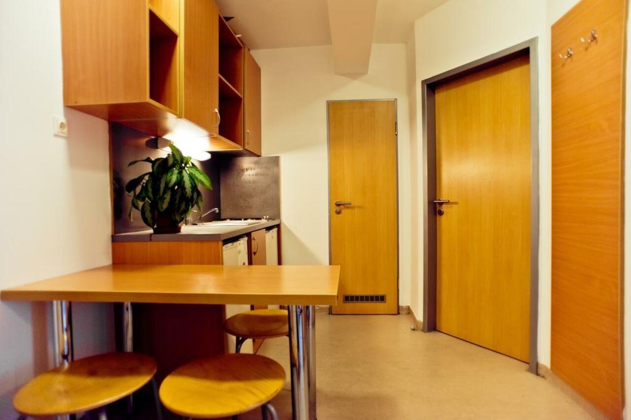 Hostal Corvin *