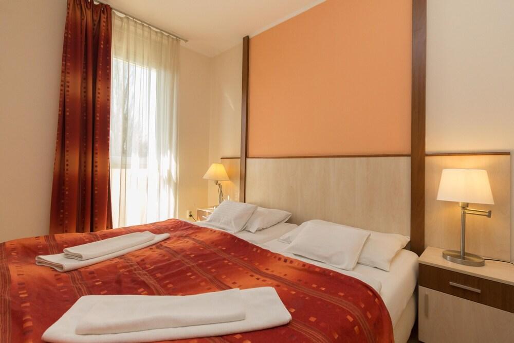 Premium 3*