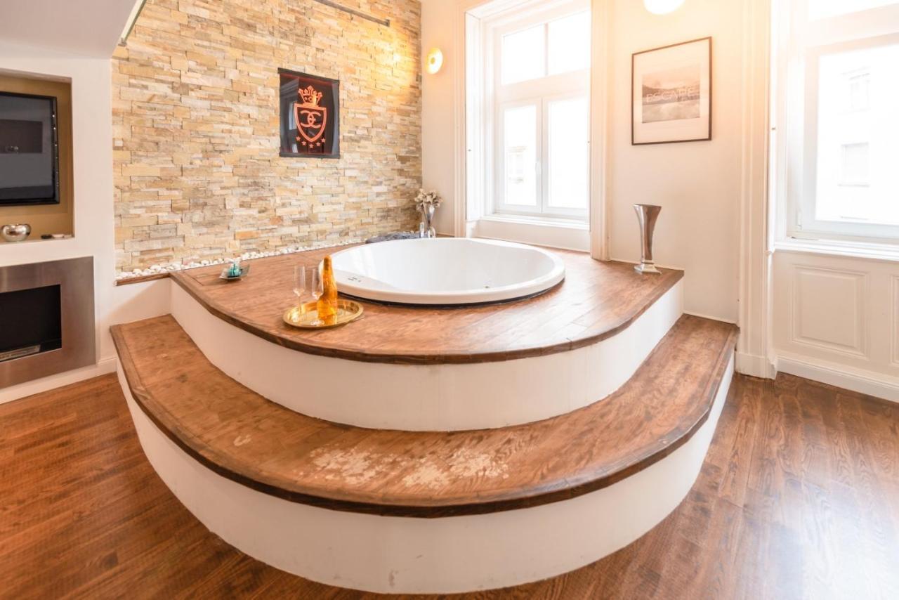 Enzo Capo Jacuzzi Andrassy *