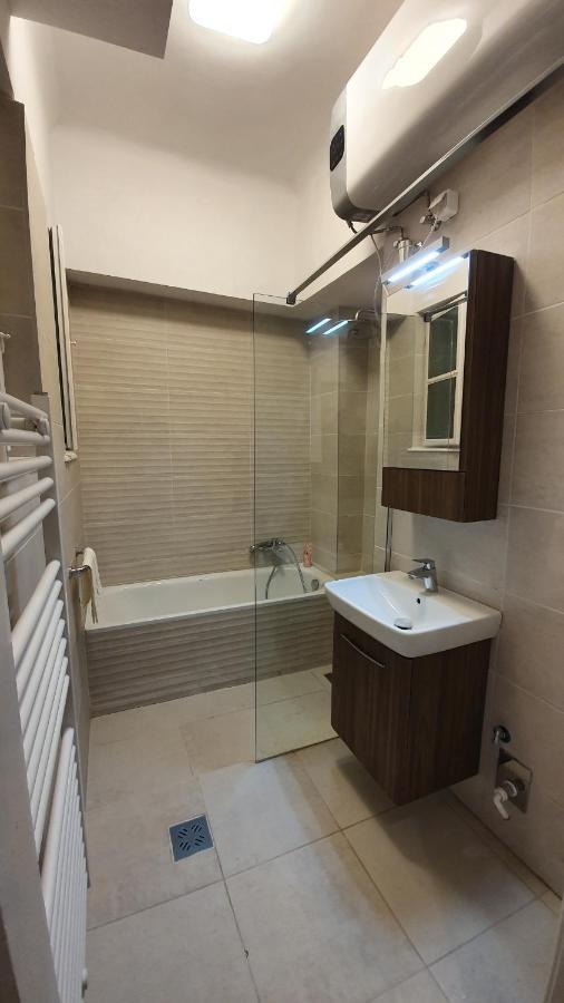 Apartamento Modern Parkside Garden View *