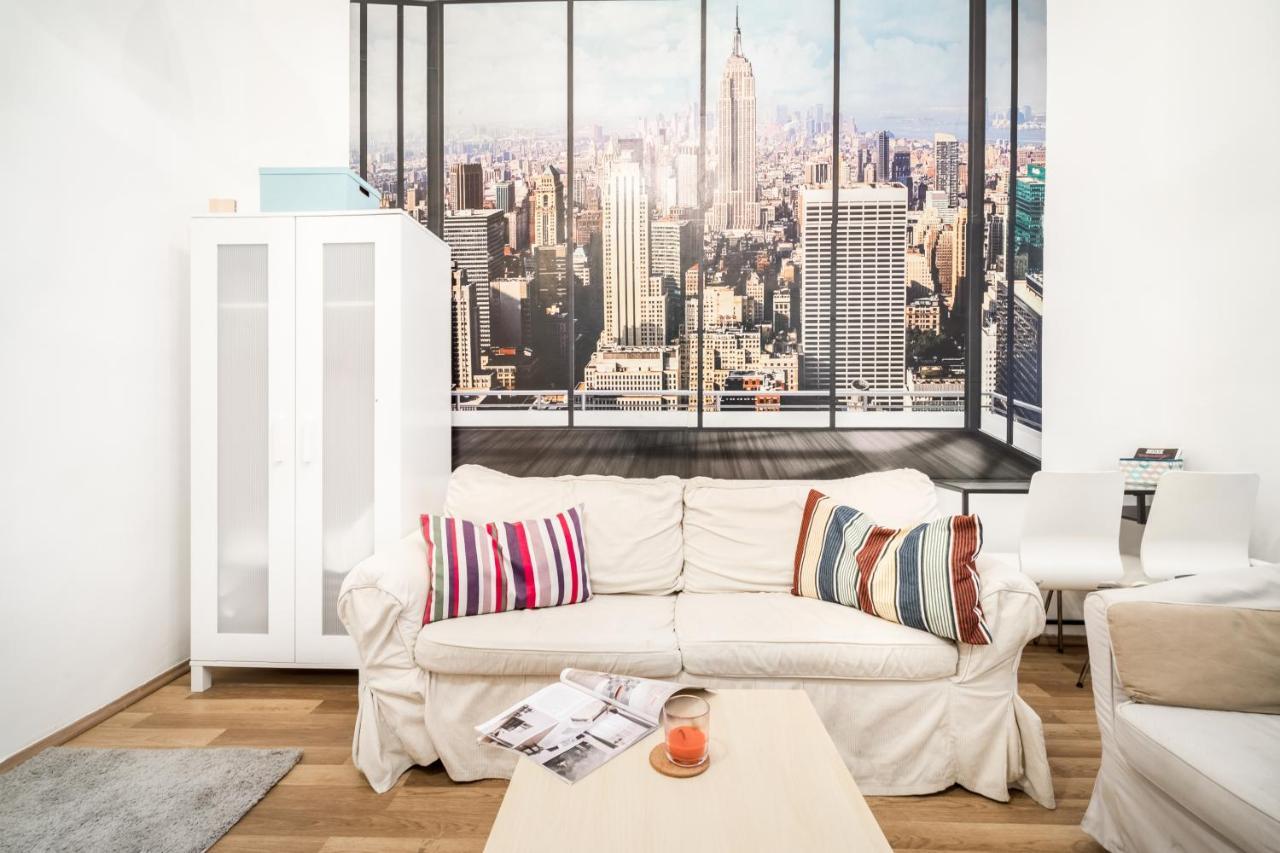 Bpr Rainbow Design Apartment