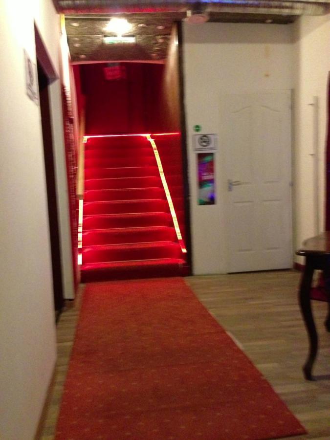 Apartmán Whole Basement Former Pub For Stag Do, Bachelor House Party Flat