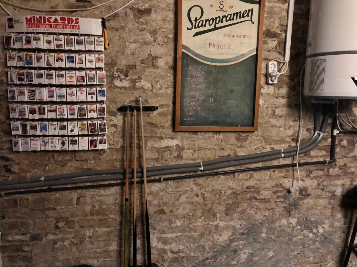 Whole Basement Former Pub2 For Stag Do, Men's Cave Apartmán *