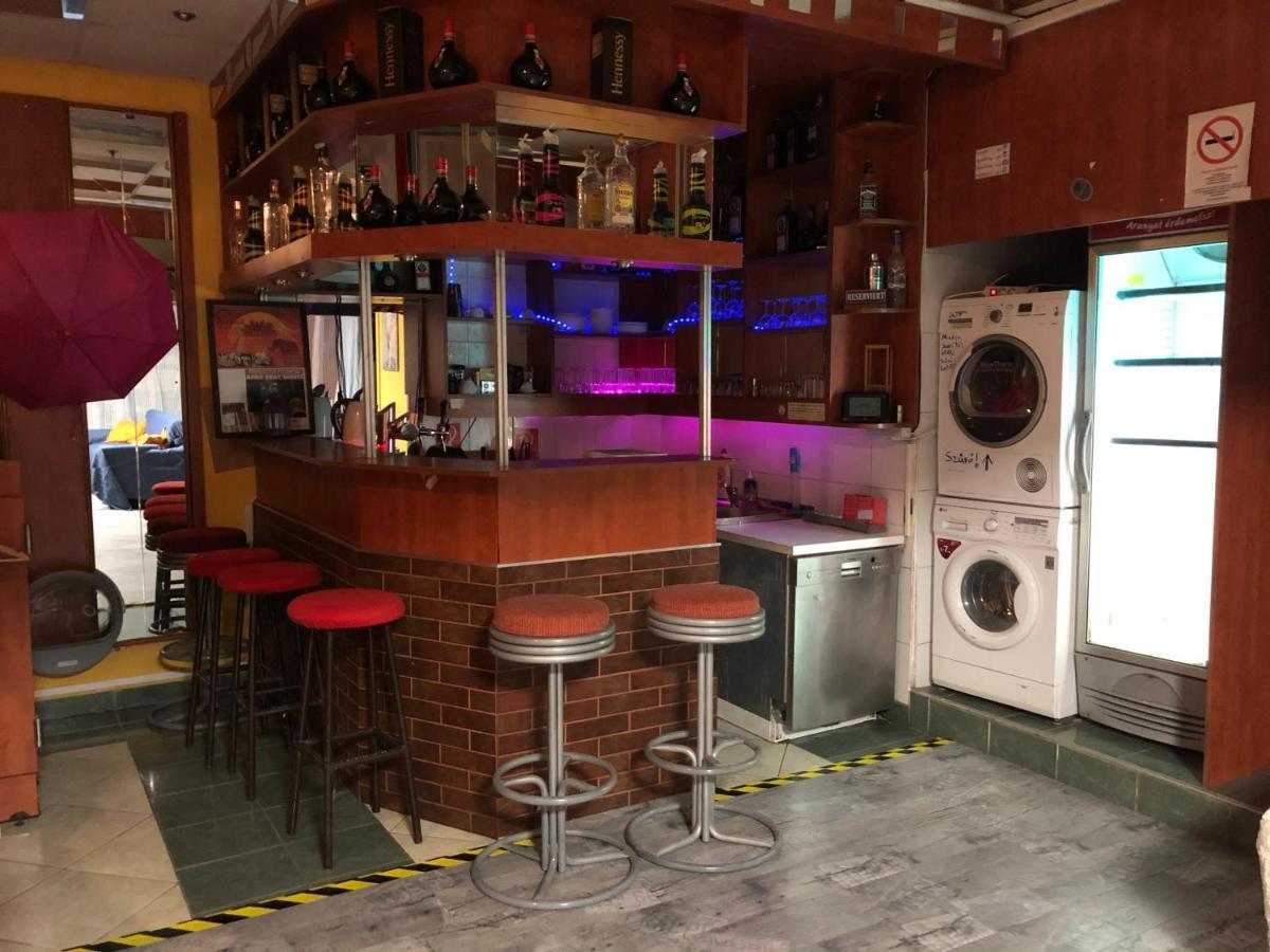 Appartamento Whole Basement Former Pub2 For Stag Do, Men's Cave *