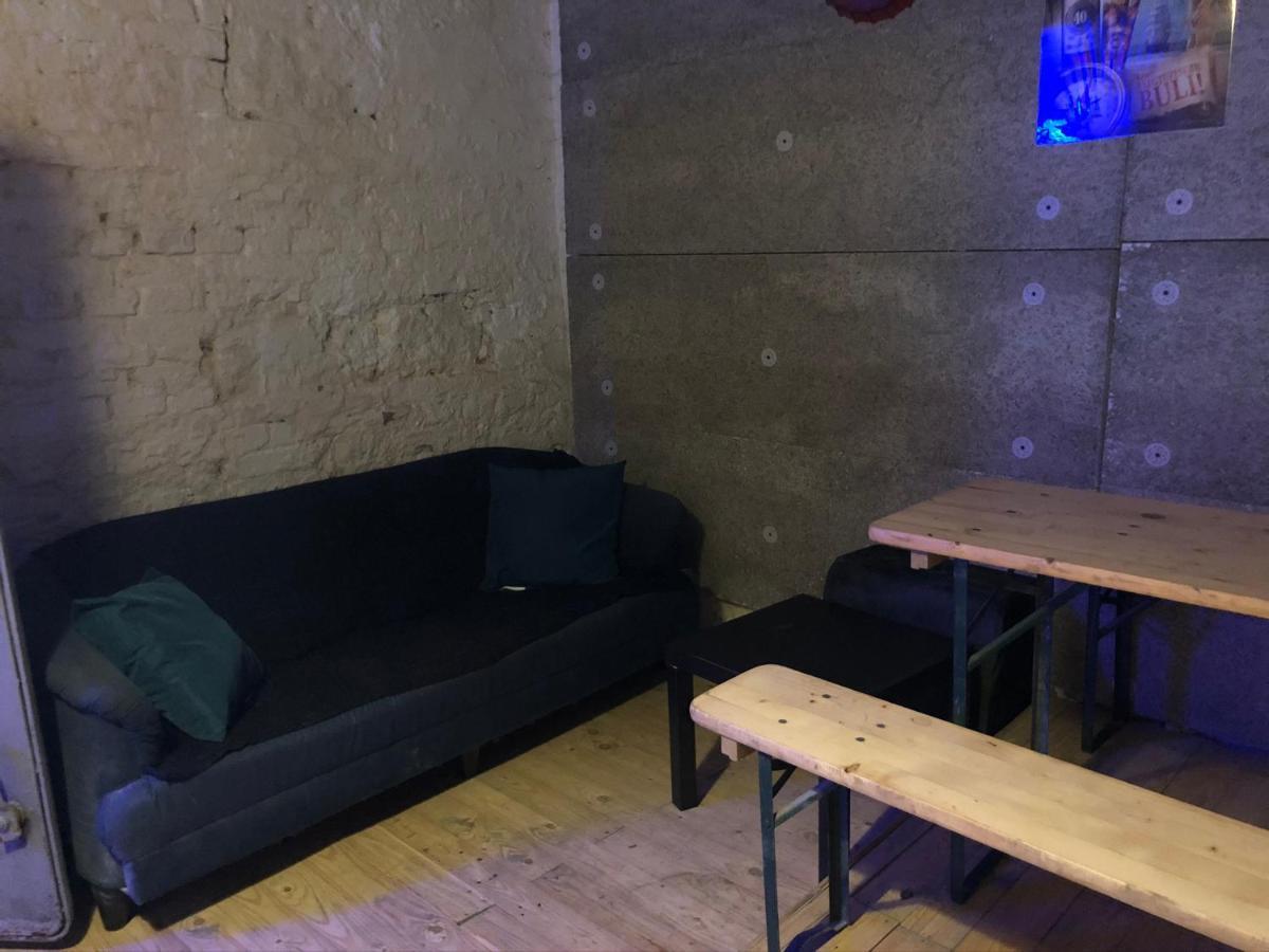 Whole Basement Former Pub2 For Stag Do, Men's Cave Appartamento *