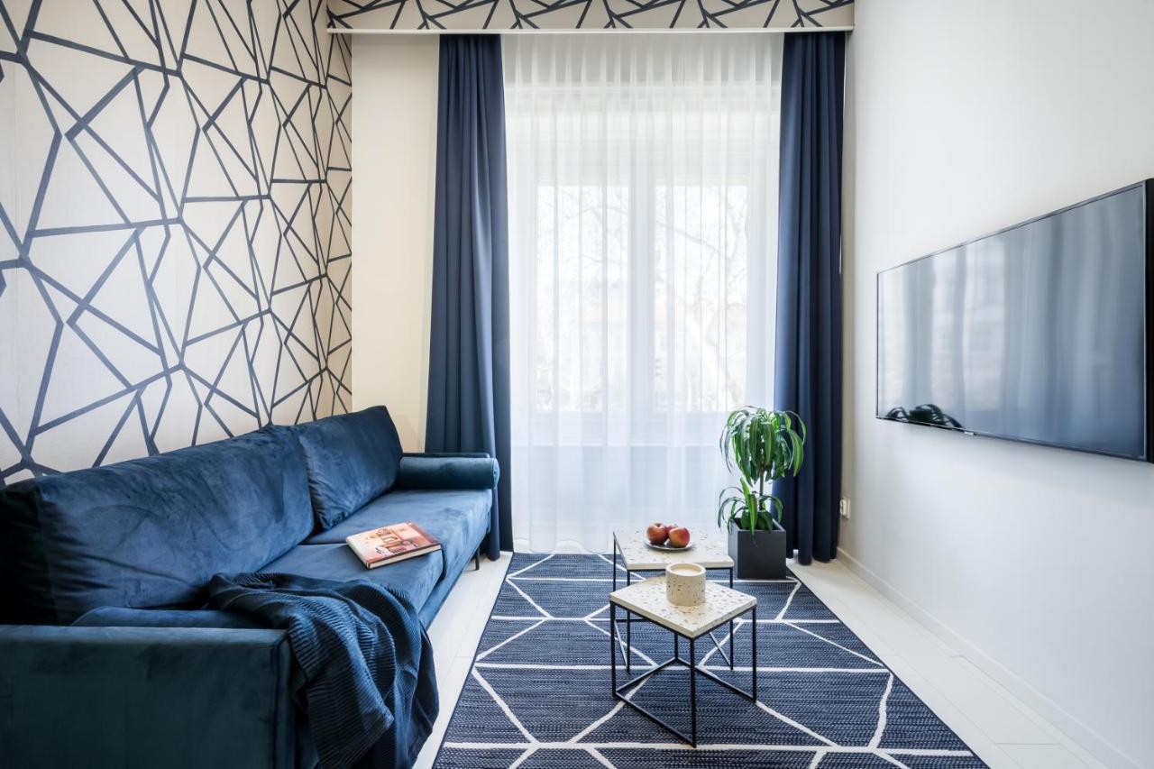 Bpr Kyanit Design With A/c Budapest