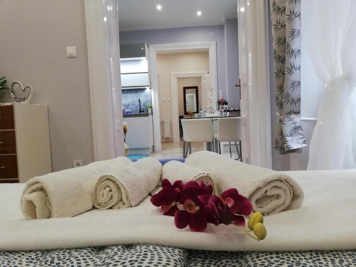 Pannonia Center Deluxe Apartamento
