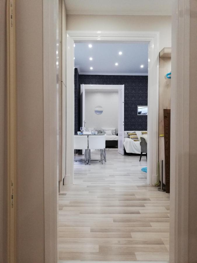 Pannonia Center Deluxe Apartamento