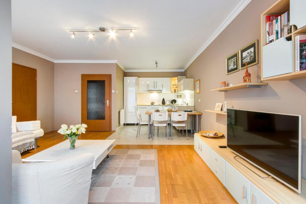 Viola - Newly Furnished With Free Garage!