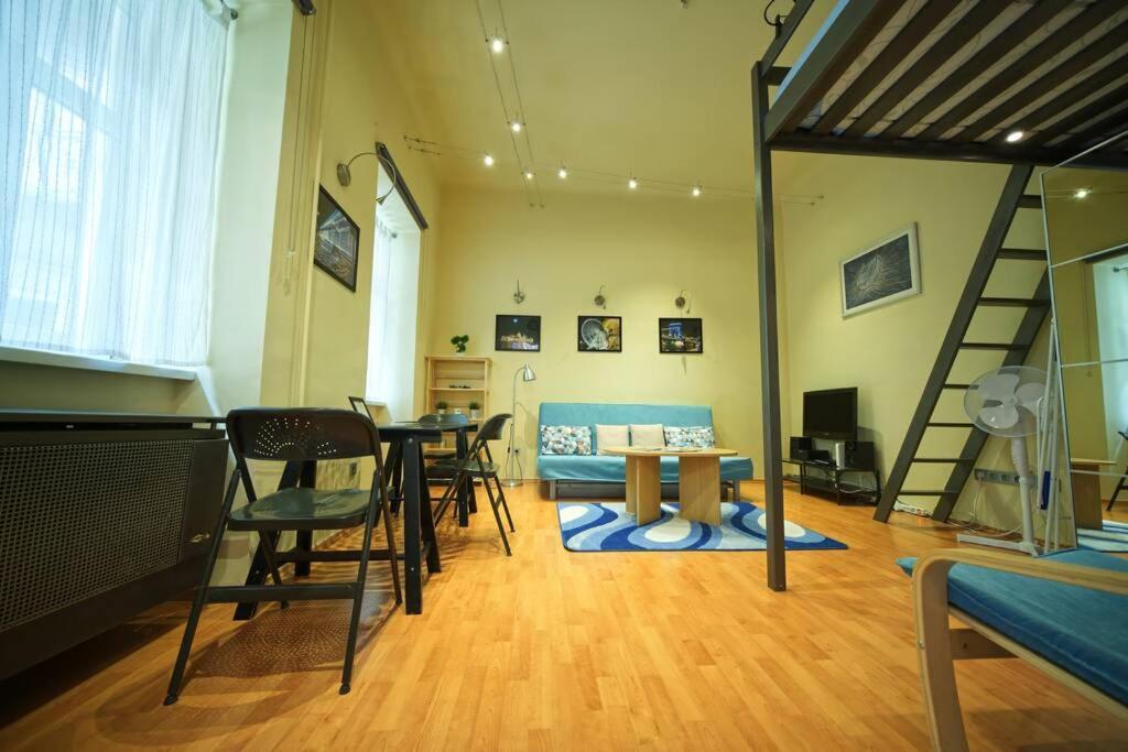 Appartamento Sip Street Loft Studio In The Ruin Bar District Budapest