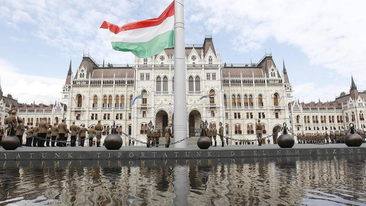 Cozy And Quiet Near The Parliament *