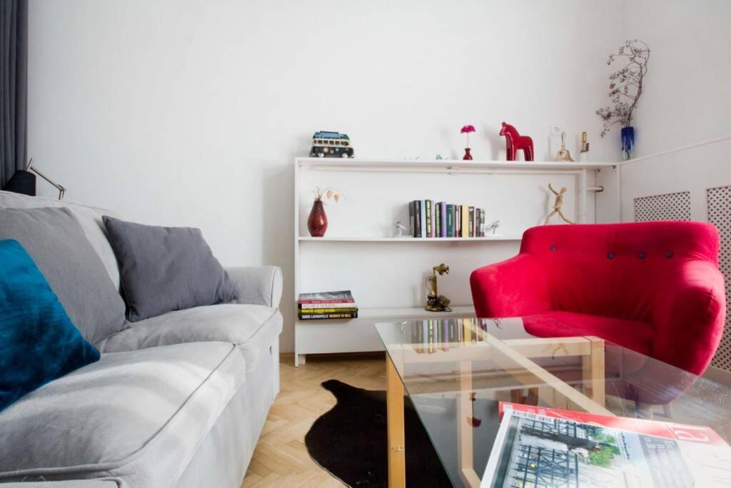 Elegance At The Opera Apartment