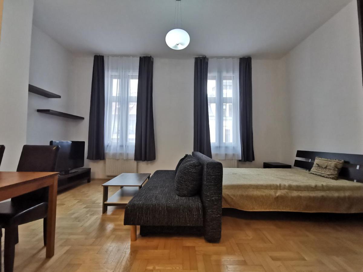 Gozsdu Udvar Apartman Apartment