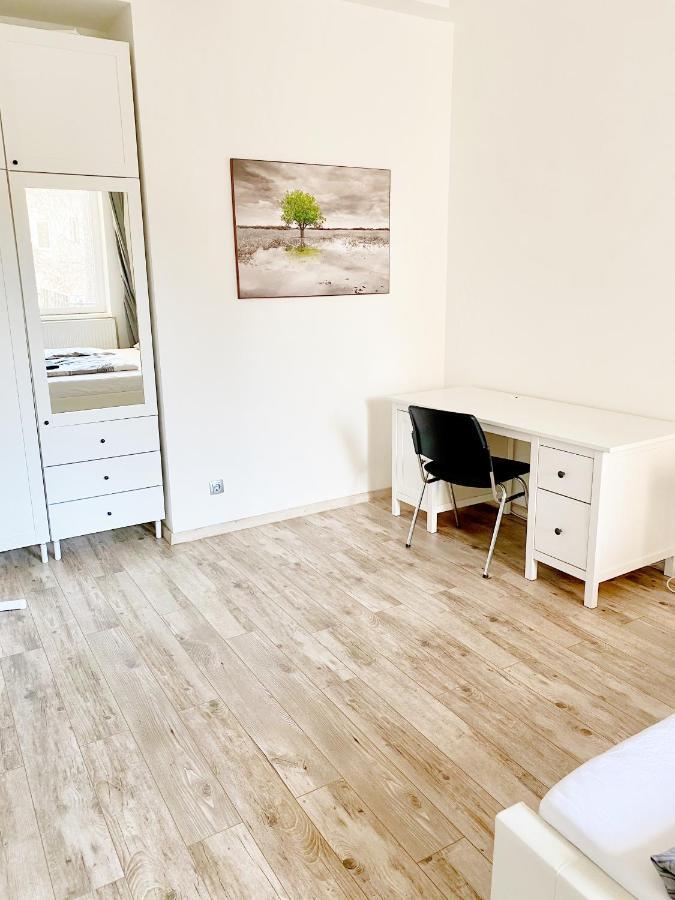 Luxury In The Centre Ac Parking Garden Apartment