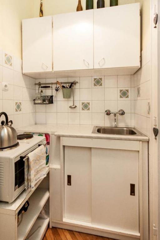 Away Apartment *