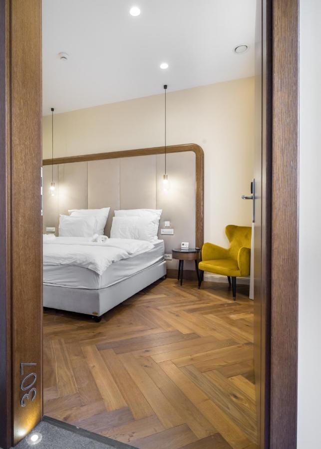 Eye- Boutique Suites, By Bqa Budapest
