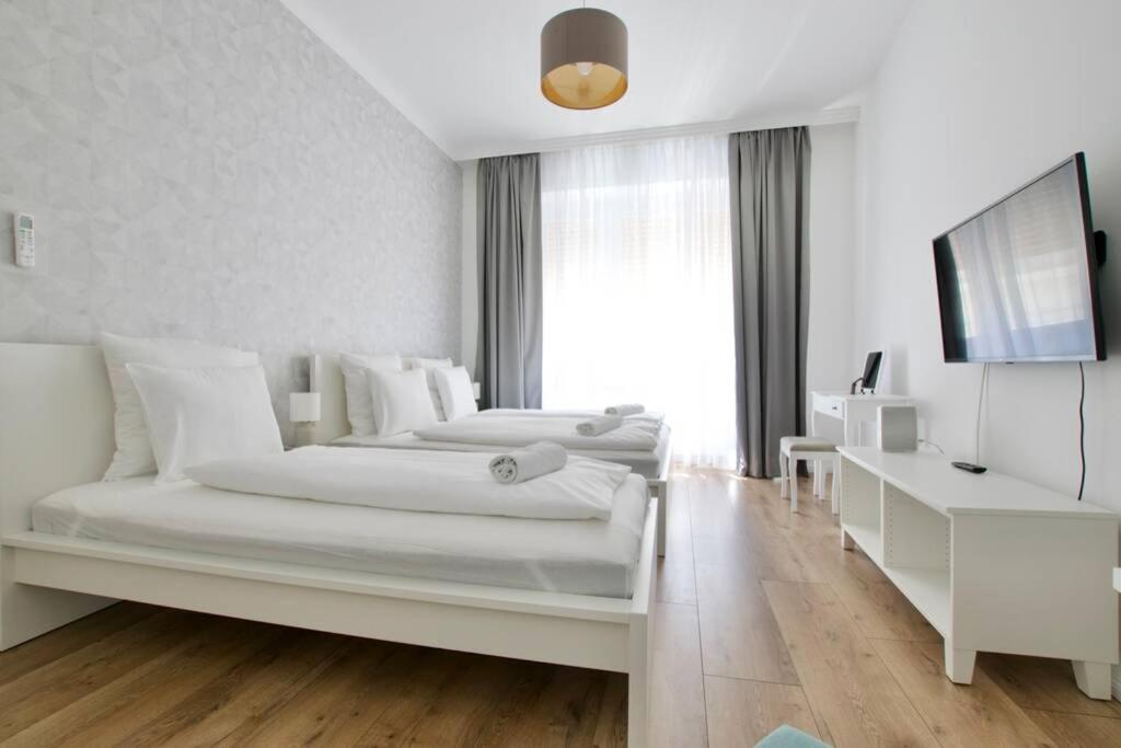 Premium By Hi5-vaci Str. 3 Bedroom * Budapest