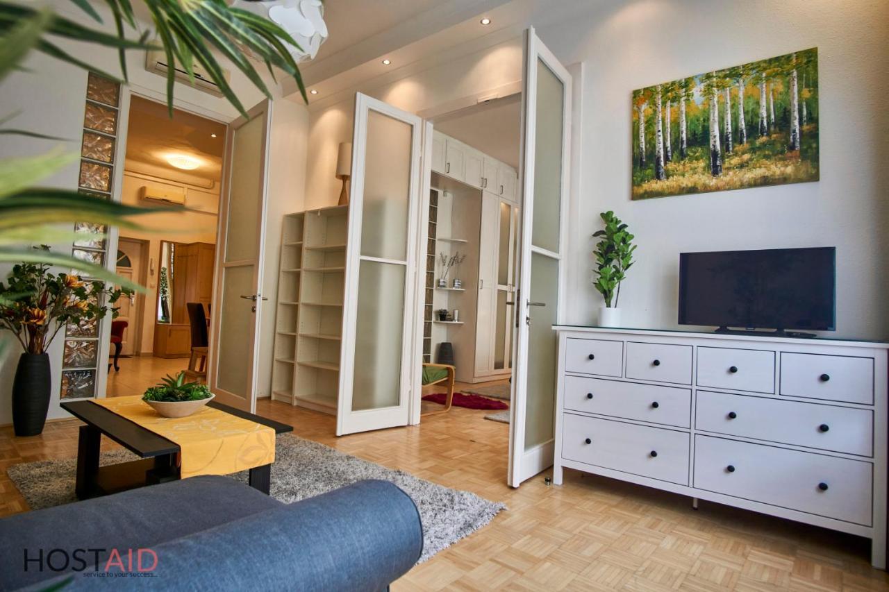 M52 - Hostaid Apartament