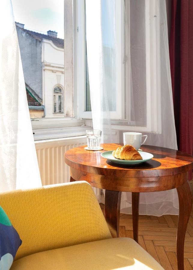 Bright&spacious Loft With Basilica View * Budapest