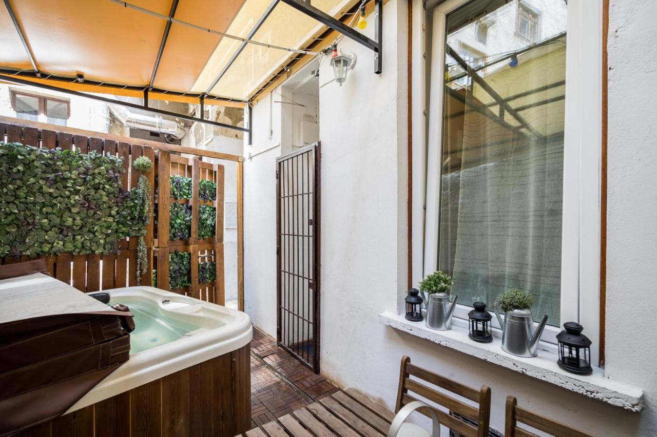 Appartamento Megszunt-bohemic Style With Jacuzzi & Terrace Budapest
