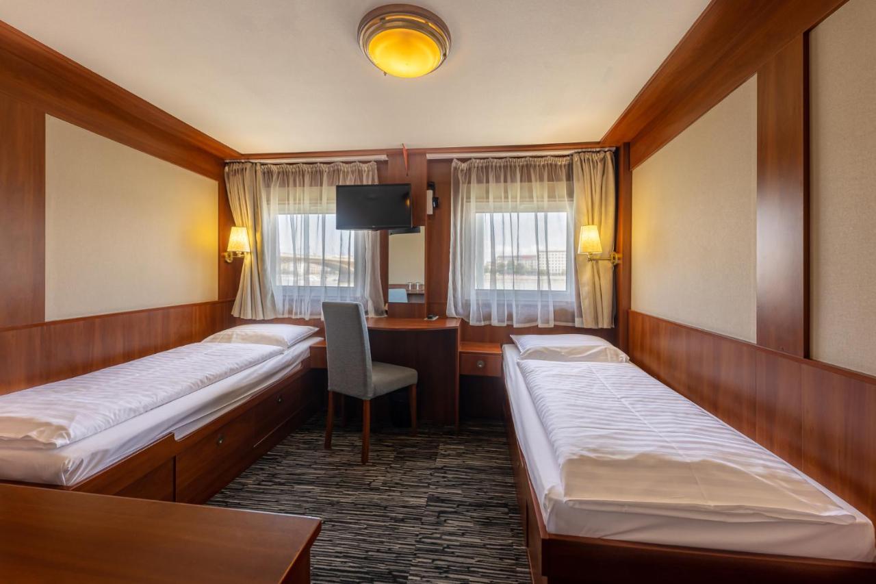 Grand Jules - Boat Bateau-hôtel 3*