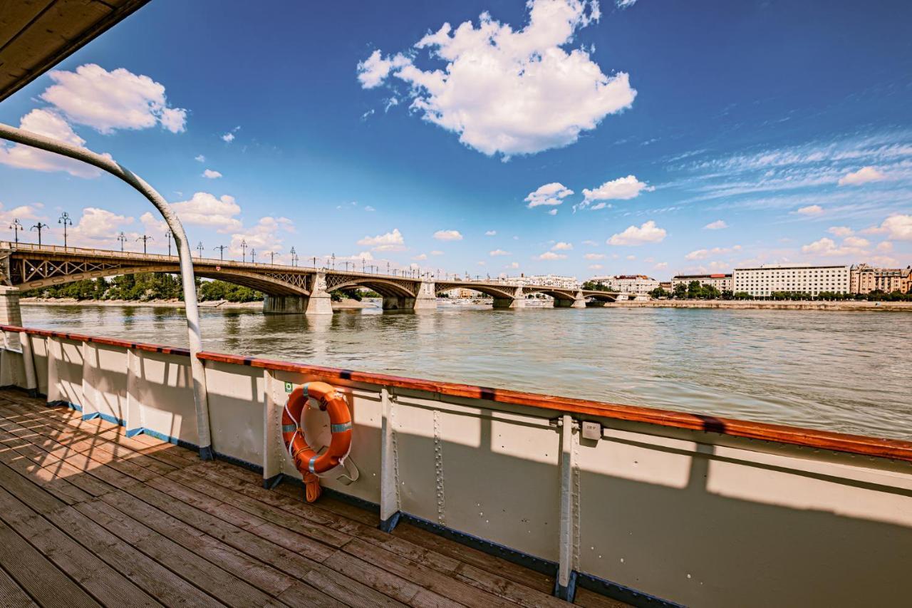 Grand Jules - Boat