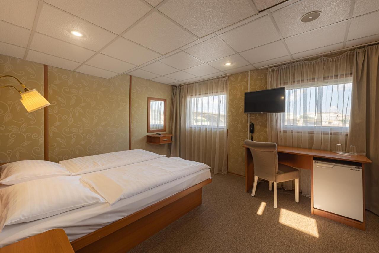 Grand Jules - Boat Bateau-hôtel Budapest