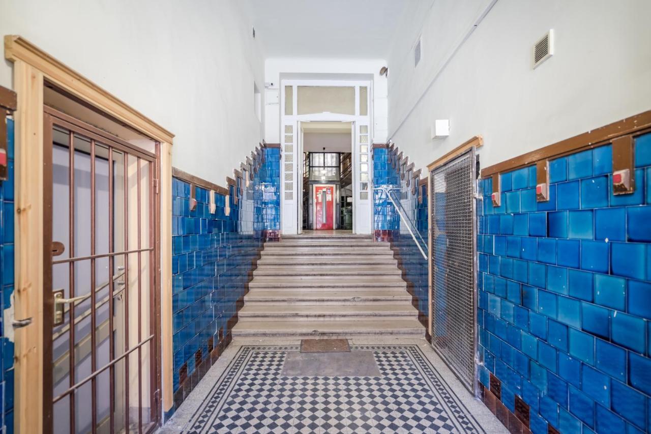 Apartment Bpr Scandi - Designer At Kiraly Street With Ac *