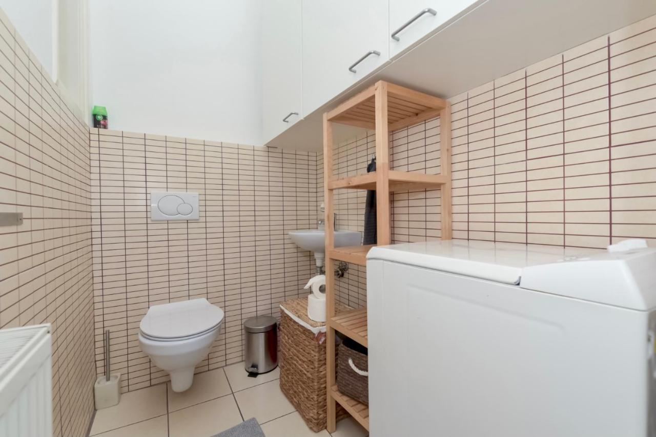 Apartment Corvina With Free Private Parking Budapest