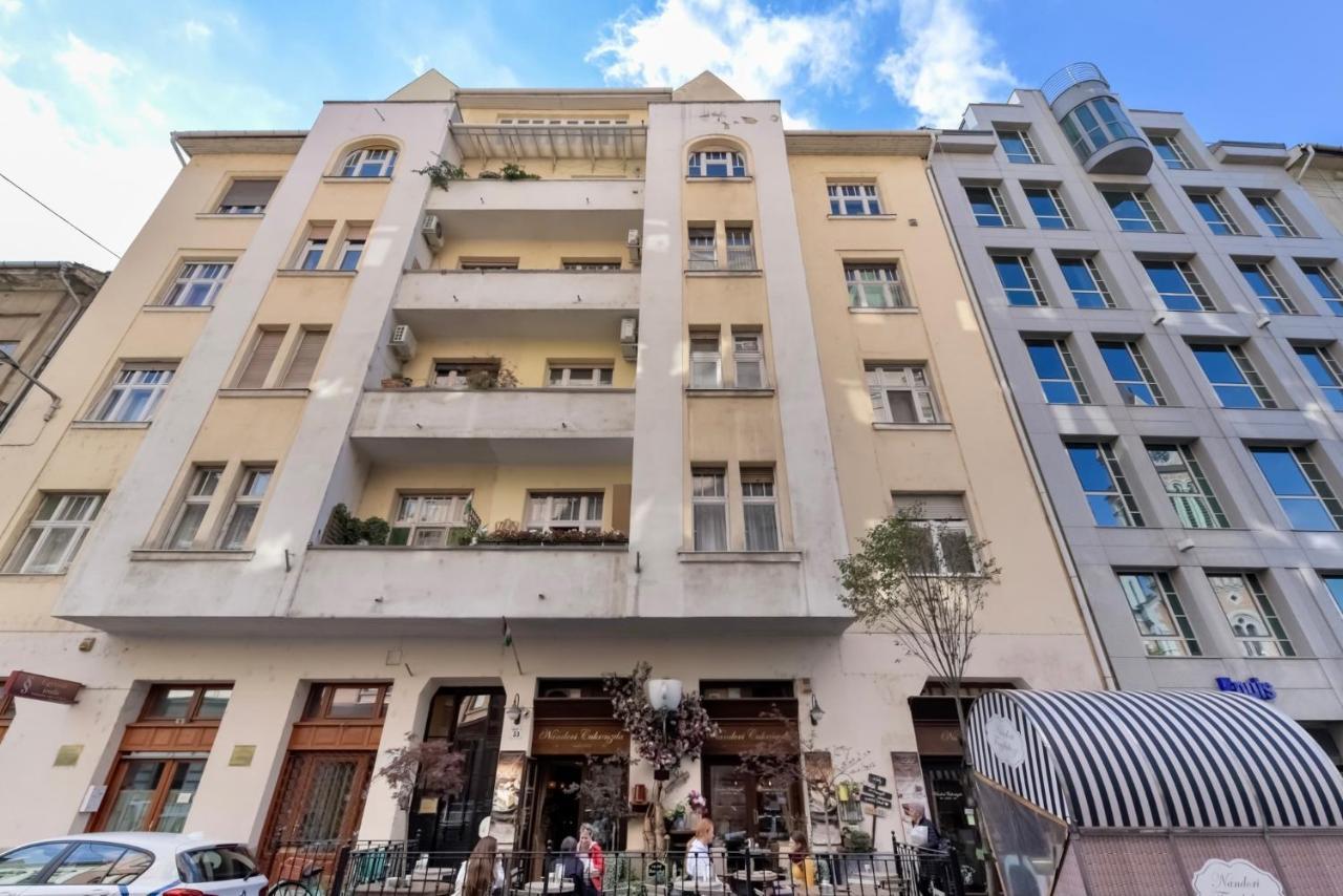Apartment Corvina With Free Private Parking