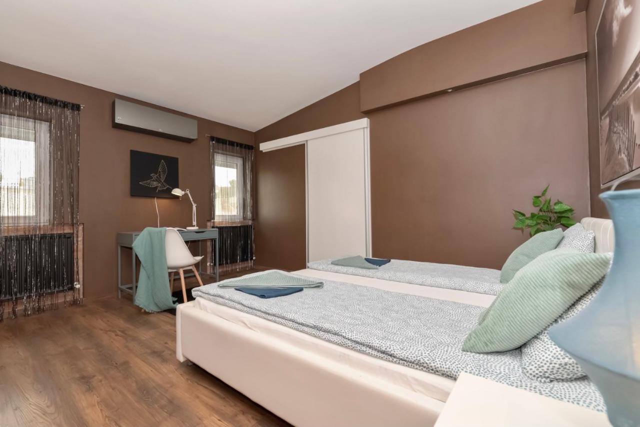 Nightingale Luxury *