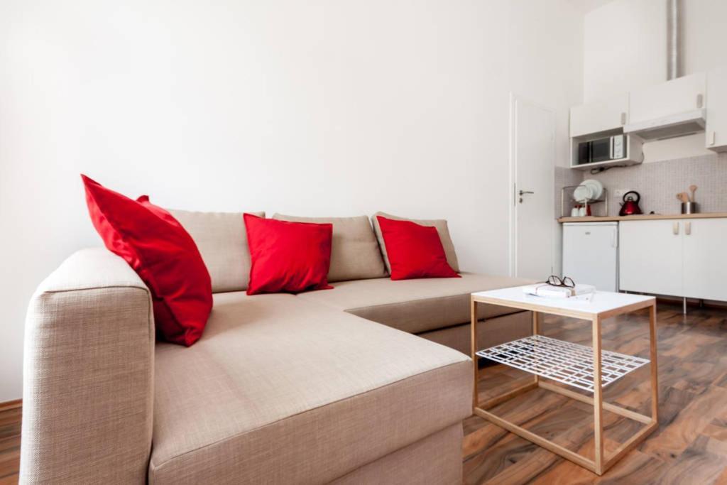 Loft Style In Hipster Area Lägenhet